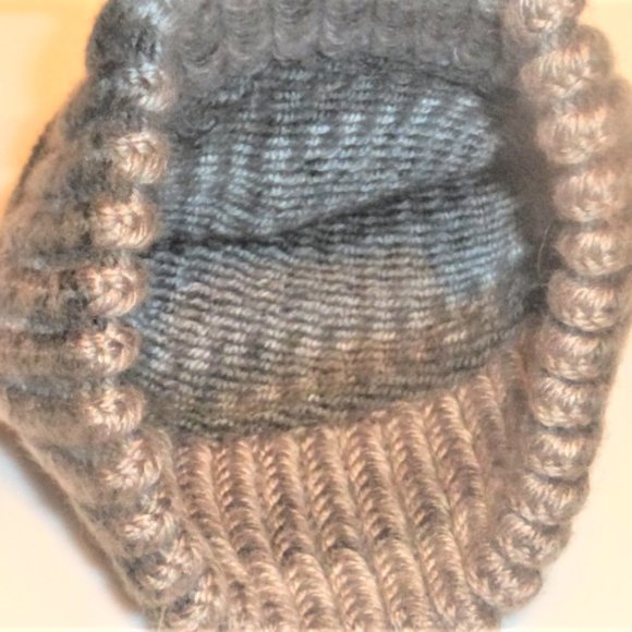 Hand Knitted KIDS TOQUE Kids HAT Kids Wool Hat Vintage Hat Cap Black & Gray Hat - Picture 3 of 4